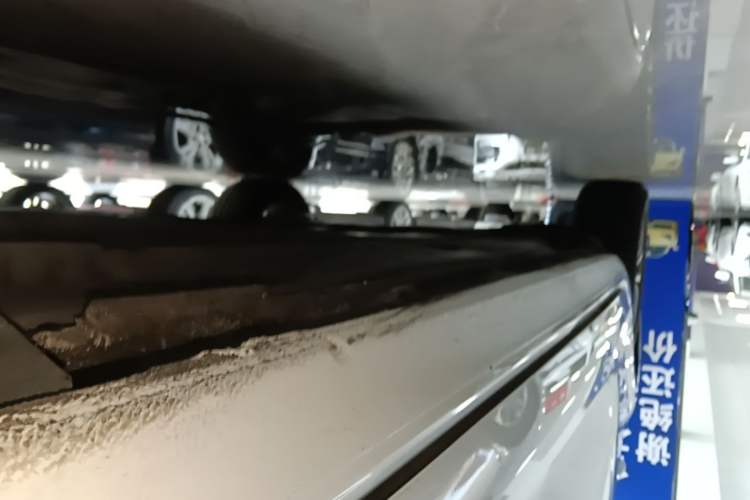 Used Volkswagen Golf 2016 230TSI Automatic Luxury Version Right Side Sill