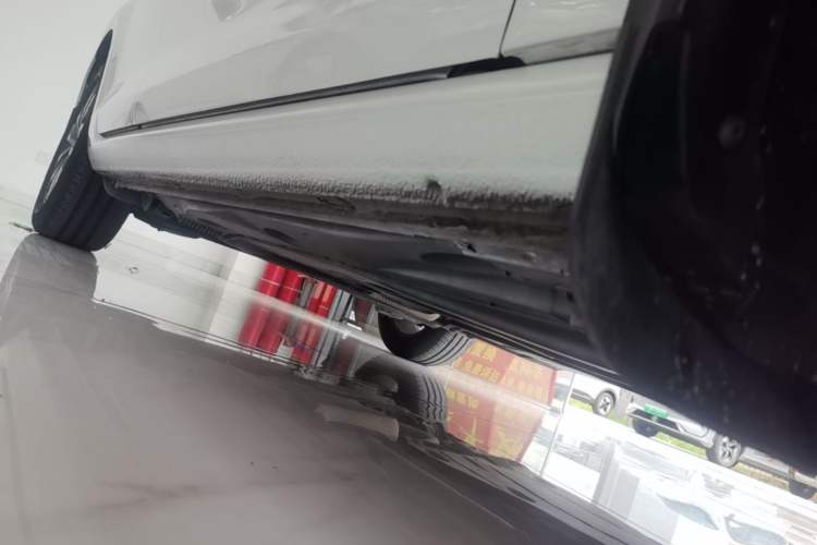 Used Volkswagen Golf 2016 230TSI Automatic Luxury Version Right Side Sill