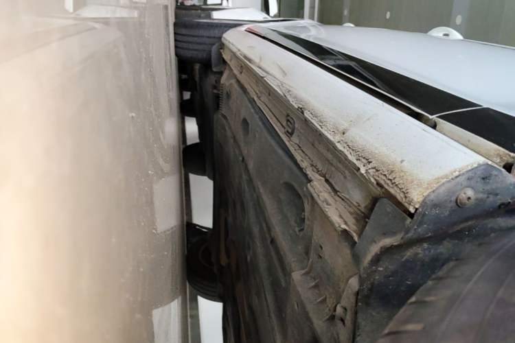 Used Volkswagen Golf 2016 1.6L Automatic Fashion Model Right Side Sill