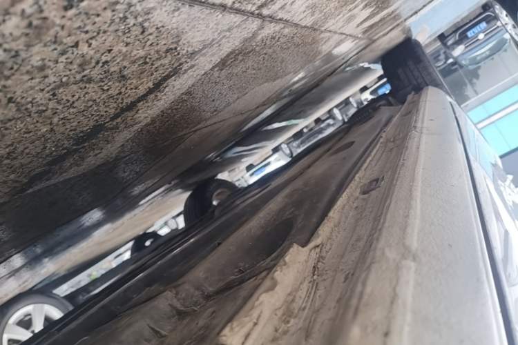 Used Volkswagen Golf 2016 1.6L Automatic Comfort Model Right Side Sill