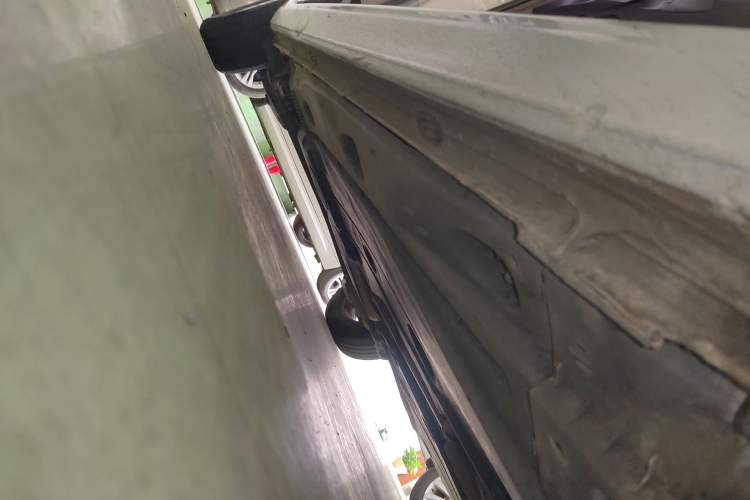 Used Volkswagen Golf 2016 1.6L Automatic Fashion Model Right Side Sill