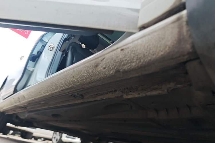 Used Volkswagen Golf 2016 230TSI Automatic Comfort Version Right Side Sill