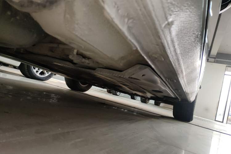 Used Volkswagen Golf 2016 1.6L Automatic Fashion Model Right Side Sill