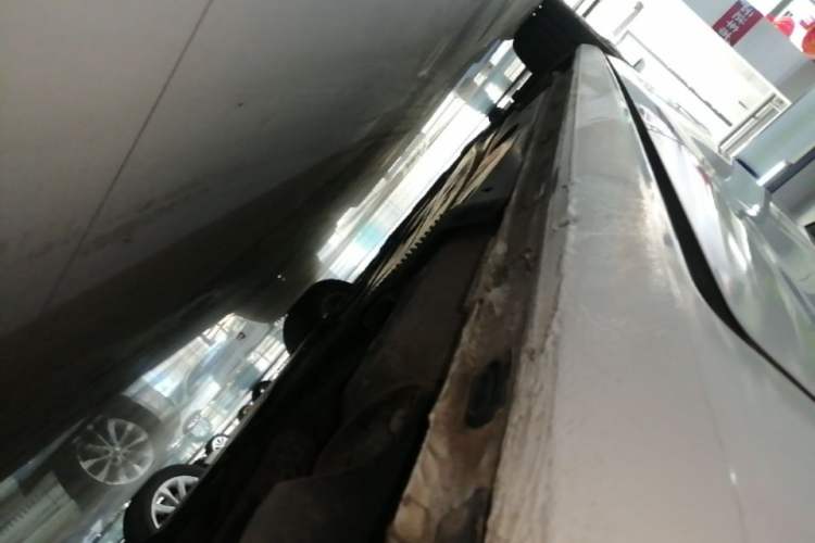 Used Volkswagen Golf 2016 1.6L Automatic Comfort Model Right Side Sill