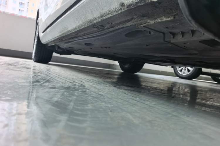 Used Volkswagen Golf 2016 1.6L Automatic Fashion Model Right Side Sill
