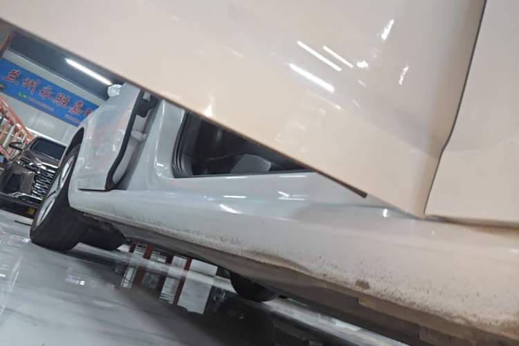 Used Volkswagen Golf 2016 230TSI Automatic Comfort Version Right Side Sill