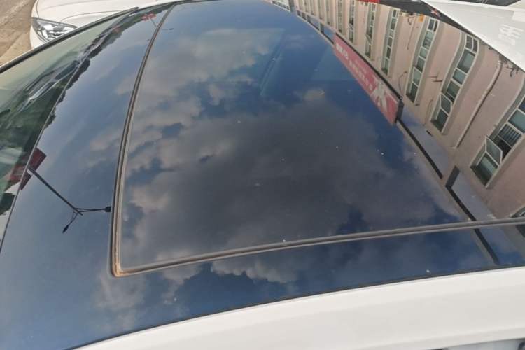 Used Volkswagen Golf 2016 230TSI Automatic Comfort Version Roof