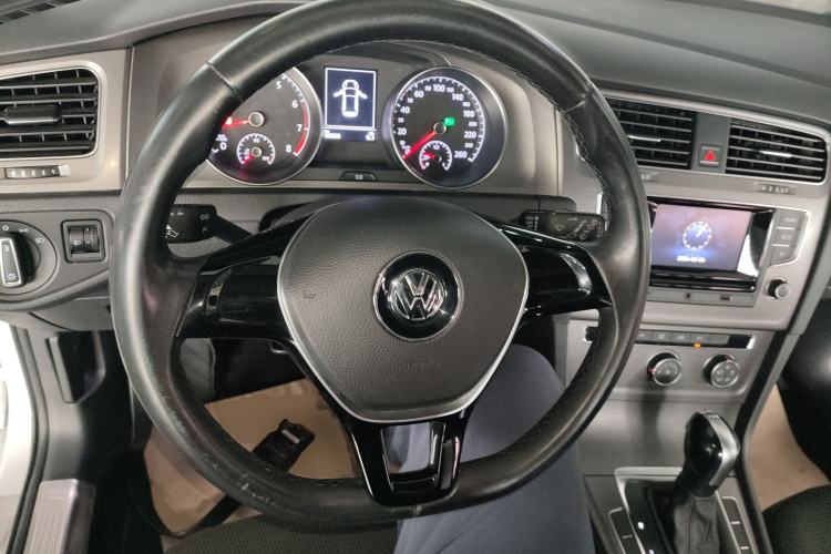 Used Volkswagen Golf 2016 230TSI Automatic Comfort Version Steering Wheel