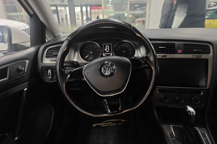 Used Volkswagen Golf 2016 1.6L Automatic Comfort Model Steering Wheel
