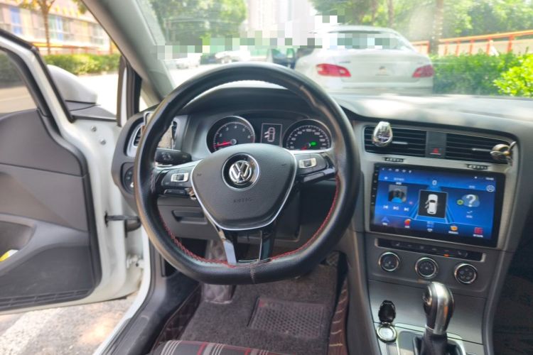 Used Volkswagen Golf 2016 230TSI Automatic Luxury Version Steering Wheel
