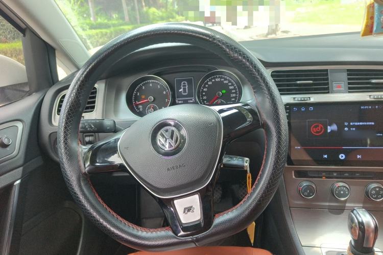 Used Volkswagen Golf 2016 230TSI Automatic Comfort Version Steering Wheel