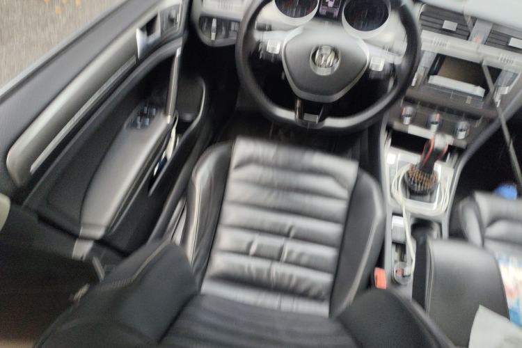 Used Volkswagen Golf 2016 230TSI Automatic Luxury Version Steering Wheel