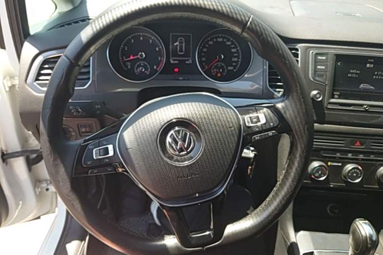 Used Volkswagen Golf 2016 230TSI Automatic Comfort Version Steering Wheel