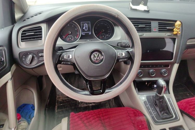 Used Volkswagen Golf 2016 230TSI Automatic Luxury Version Steering Wheel