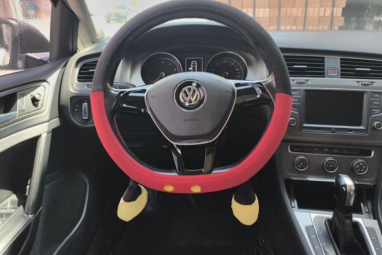 Used Volkswagen Golf 2016 230TSI Automatic Comfort Version Steering Wheel