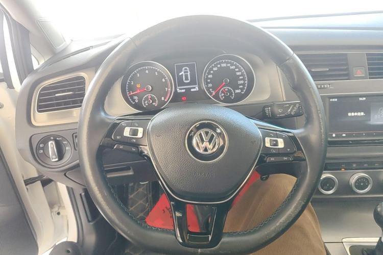 Used Volkswagen Golf 2016 230TSI Automatic Comfort Version Steering Wheel