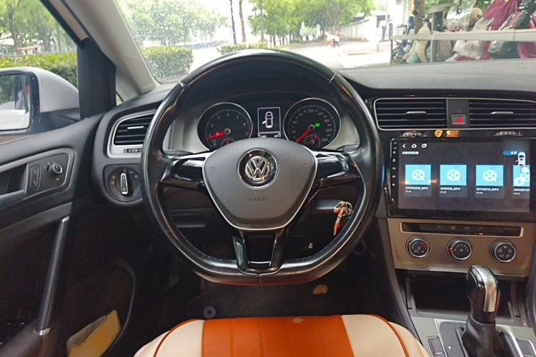 Used Volkswagen Golf 2016 1.6L Automatic Comfort Model Steering Wheel