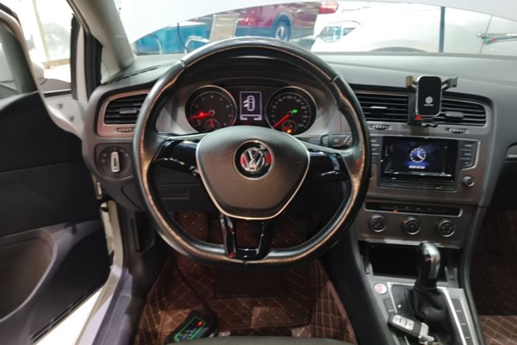 Used Volkswagen Golf 2016 1.6L Automatic Comfort Model Steering Wheel