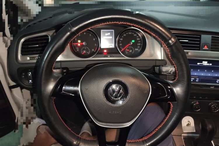Used Volkswagen Golf 2016 1.6L Automatic Comfort Model Steering Wheel