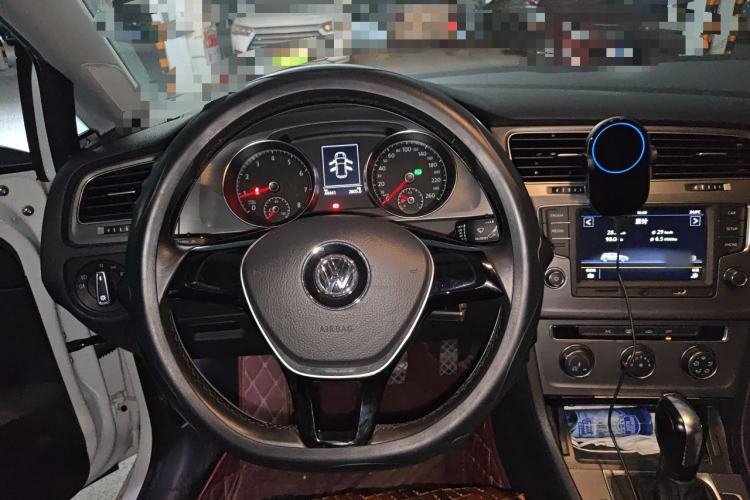 Used Volkswagen Golf 2016 1.6L Automatic Comfort Model Steering Wheel