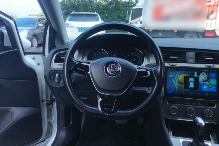 Used Volkswagen Golf 2016 1.6L Automatic Comfort Model Steering Wheel
