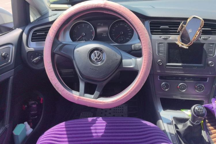 Used Volkswagen Golf 2016 1.6L Manual Fashion Edition Steering Wheel