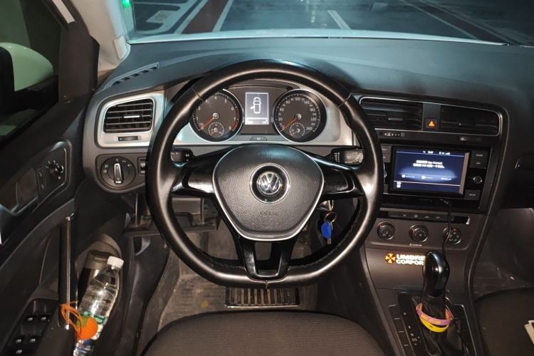 Used Volkswagen Golf 2016 1.6L Automatic Comfort Model Steering Wheel