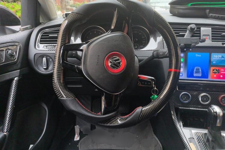 Used Volkswagen Golf 2016 1.6L Automatic Comfort Model Steering Wheel