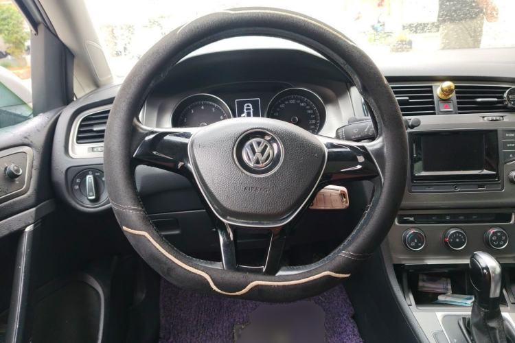 Used Volkswagen Golf 2016 1.6L Automatic Comfort Model Steering Wheel