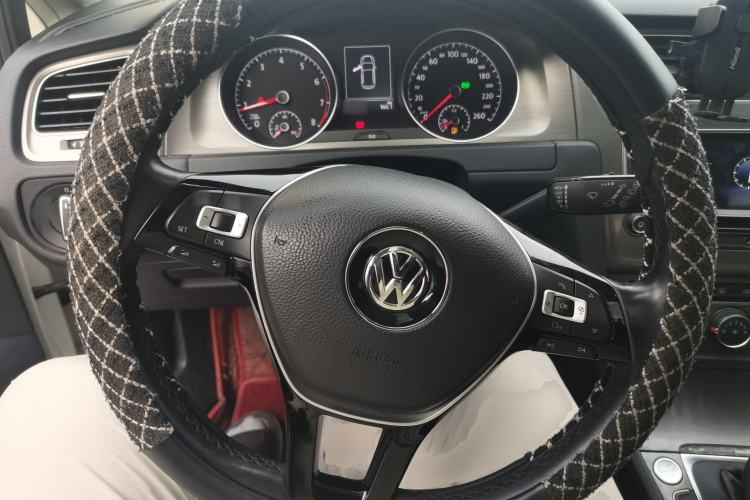 Used Volkswagen Golf 2016 230TSI Automatic Luxury Version Steering Wheel