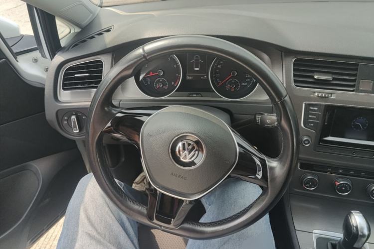 Used Volkswagen Golf 2016 230TSI Automatic Comfort Version Steering Wheel