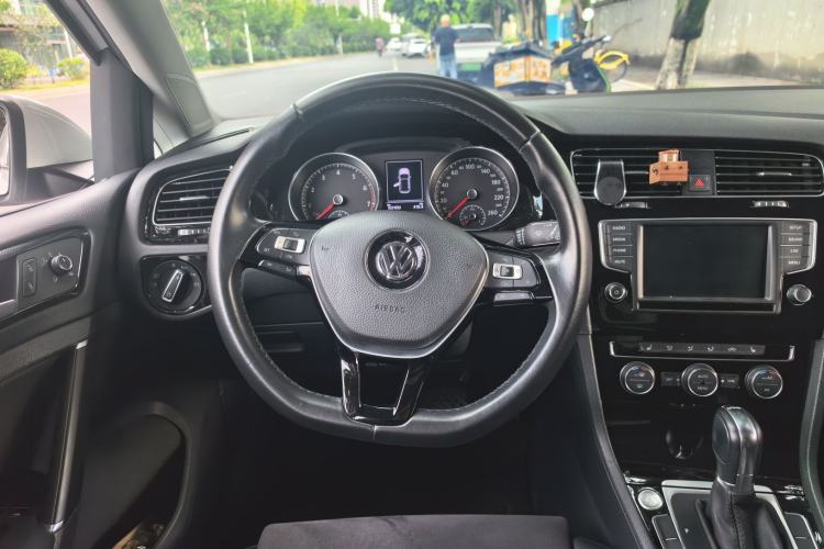 Used Volkswagen Golf 2016 280TSI Automatic Flagship Model Steering Wheel