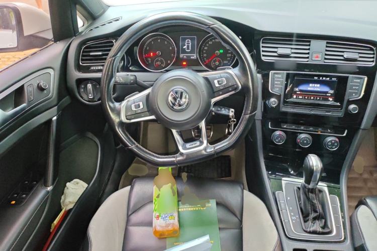 Used Volkswagen Golf 2016 1.4TSI Automatic R-Line Steering Wheel