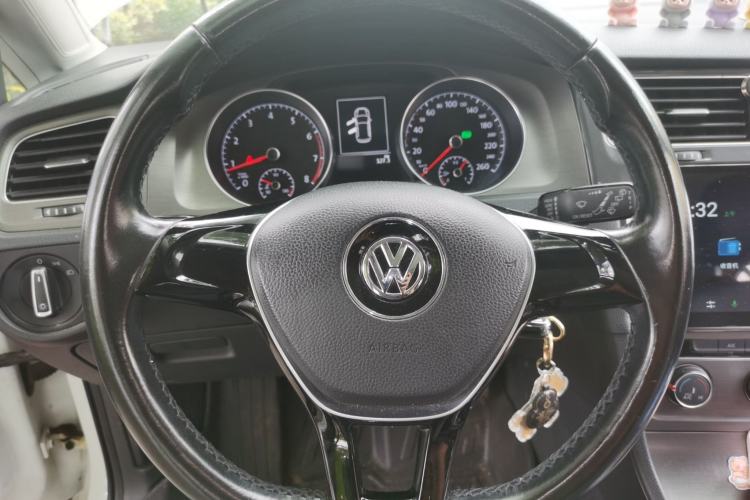 Used Volkswagen Golf 2016 1.6L Automatic Comfort Model Steering Wheel