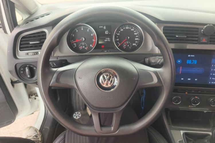 Used Volkswagen Golf 2016 1.6L Manual Fashion Edition Steering Wheel