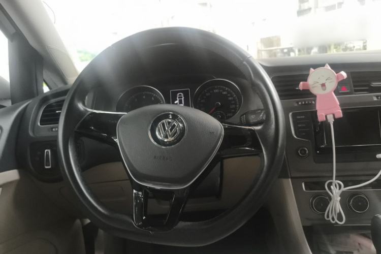 Used Volkswagen Golf 2016 230TSI Automatic Comfort Version Steering Wheel