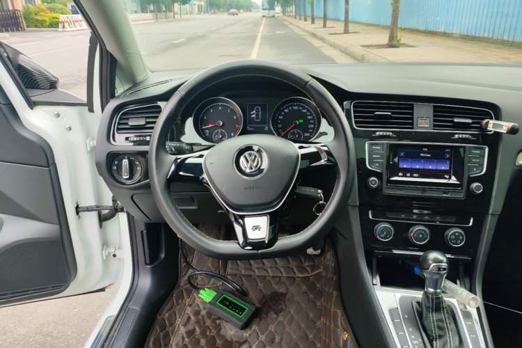 Used Volkswagen Golf 2016 1.4 TSI 25th Anniversary Edition Steering Wheel