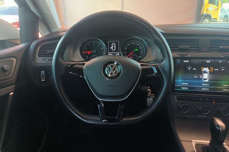 Used Volkswagen Golf 2016 230TSI Automatic Comfort Version Steering Wheel