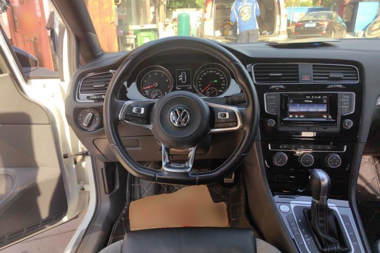 Used Volkswagen Golf 2016 1.4TSI Automatic R-Line Steering Wheel