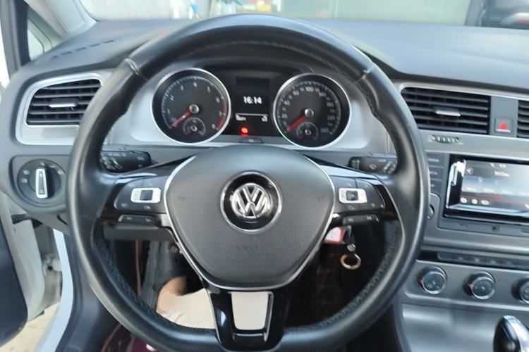 Used Volkswagen Golf 2016 230TSI Automatic Comfort Version Steering Wheel