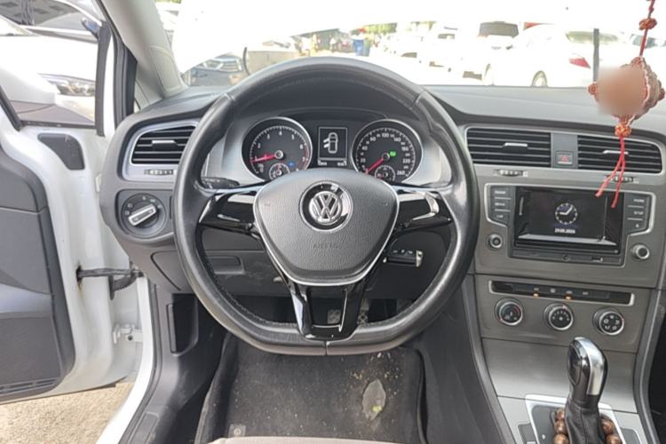 Used Volkswagen Golf 2016 1.6L Automatic Comfort Model Steering Wheel