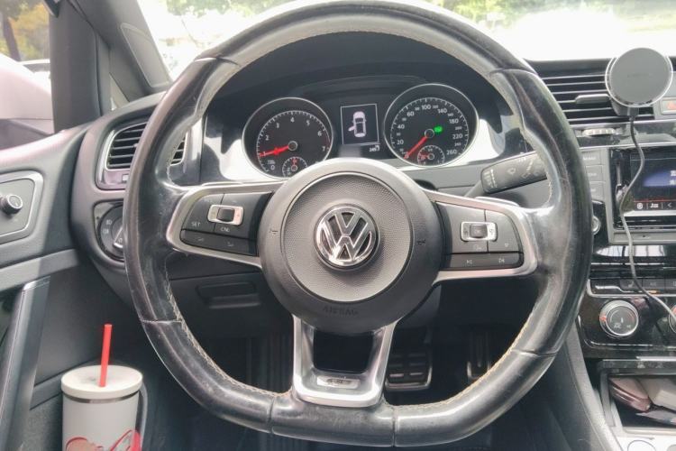 Used Volkswagen Golf 2016 1.4TSI Automatic R-Line Steering Wheel