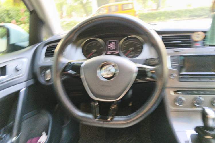 Used Volkswagen Golf 2016 230TSI Automatic Comfort Version Steering Wheel