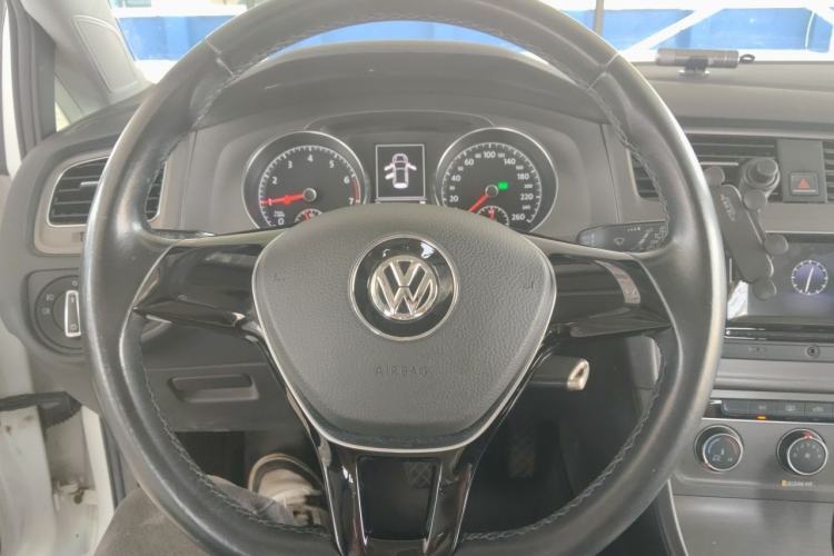 Used Volkswagen Golf 2016 230TSI Automatic Comfort Version Steering Wheel
