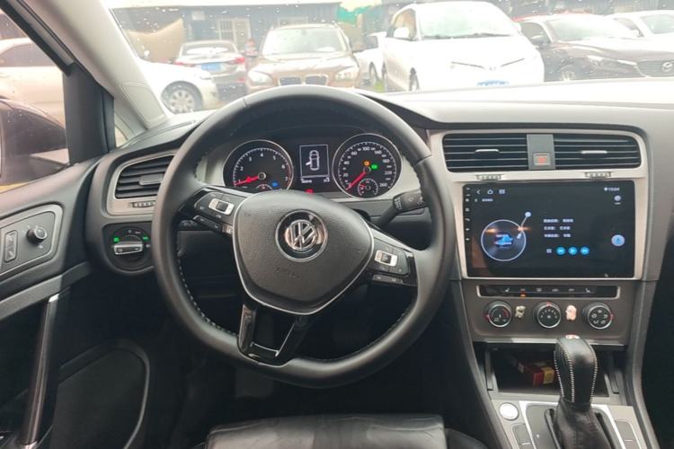 Used Volkswagen Golf 2016 230TSI Automatic Luxury Version Steering Wheel