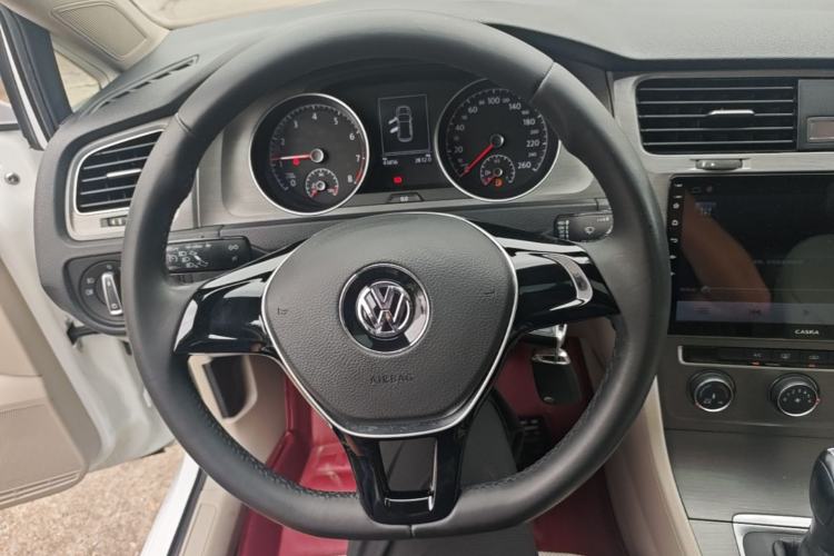 Used Volkswagen Golf 2016 230TSI Automatic Comfort Version Steering Wheel