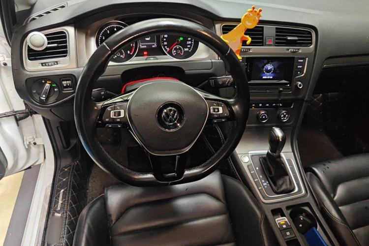 Used Volkswagen Golf 2016 230TSI Automatic Luxury Version Steering Wheel
