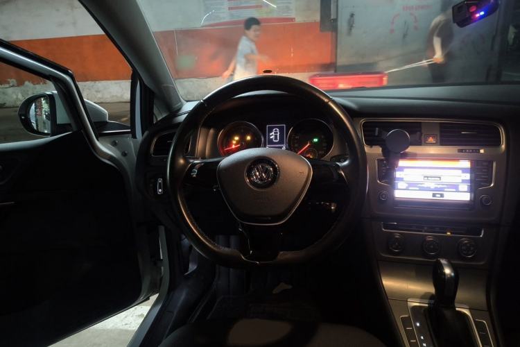 Used Volkswagen Golf 2016 230TSI Automatic Comfort Version Steering Wheel