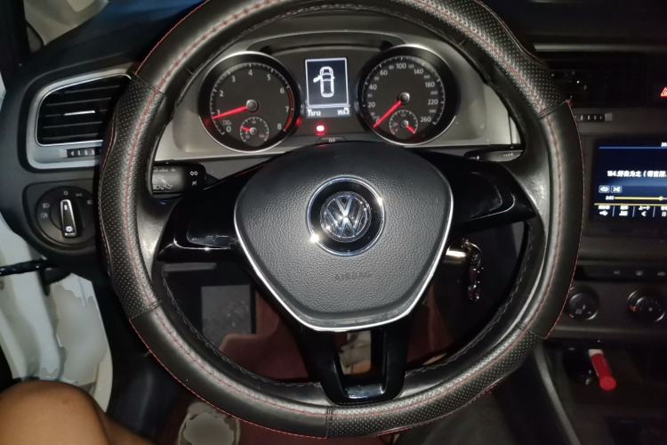 Used Volkswagen Golf 2016 230TSI Automatic Comfort Version Steering Wheel