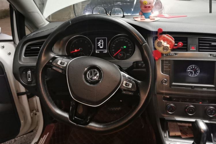 Used Volkswagen Golf 2016 230TSI Automatic Luxury Version Steering Wheel